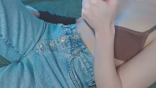 Snapshot of Kiradoll27 chatting on February 21, 2025, 8:29 am Kiradoll27 online show from February 21, 2025, 8:29 am