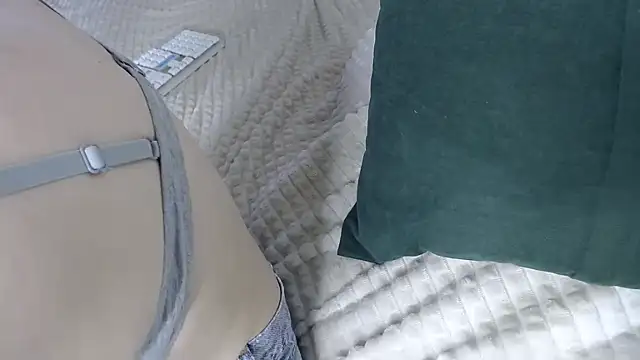 Snapshot of Kiradoll27 chatting on November 14, 2025, 9:13 am Kiradoll27 online show from November 14, 2025, 9:13 am