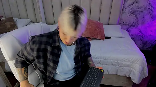 amy ink online show from November 10, 2025, 11:04 am