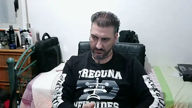 Snapshot of Italian_dark_desire chatting on February 21, 2026, 9:44 am Italian dark desire online show from February 21, 2026, 9:44 am