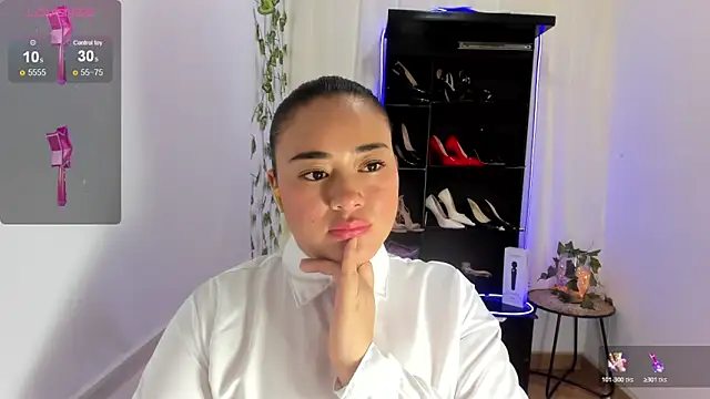 ReyleDoll online show from March 13, 2026, 10:26 pm