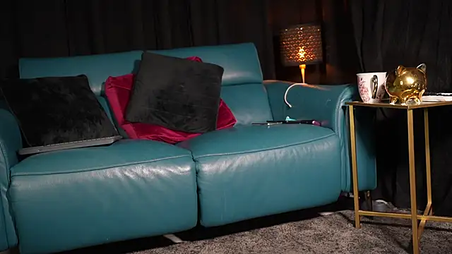  queens of fetish online show from July 2, 2026, 7:09 pm