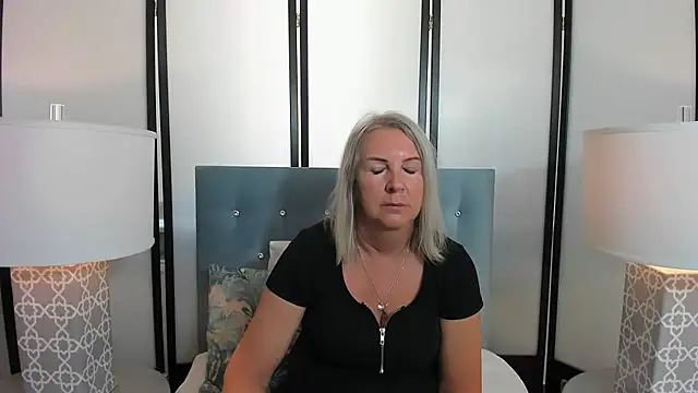 Snapshot of EricaTop chatting on March 22, 2025, 9:24 am EricaTop online show from March 22, 2025, 9:24 am