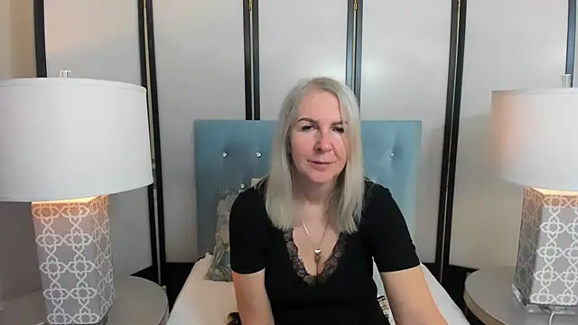 Snapshot of EricaTop chatting on January 13, 2026, 9:30 pm EricaTop online show from January 13, 2026, 9:30 pm