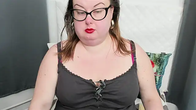 Snapshot of dirtyBonnie chatting on February 9, 2025, 10:53 am dirtyBonnie online show from February 9, 2025, 10:53 am
