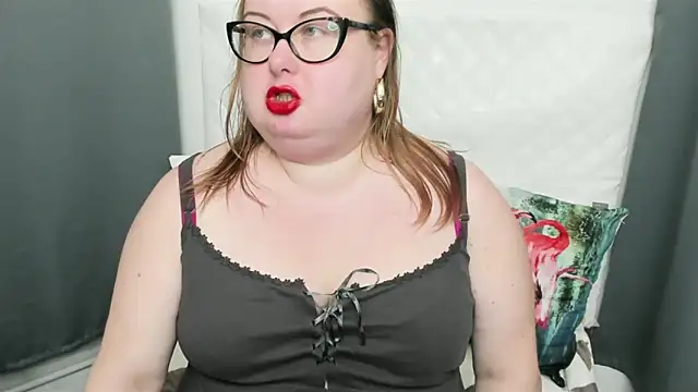 Snapshot of dirtyBonnie chatting on February 10, 2025, 9:04 am dirtyBonnie online show from February 10, 2025, 9:04 am