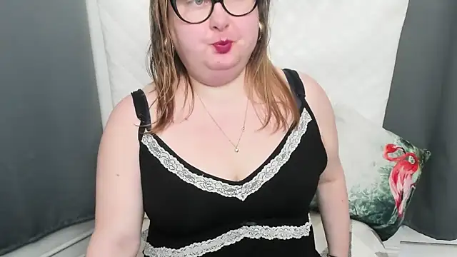 Snapshot of dirtyBonnie chatting on March 22, 2025, 7:47 am dirtyBonnie online show from March 22, 2025, 7:47 am