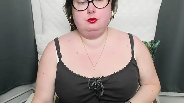 Snapshot of dirtyBonnie chatting on February 28, 2025, 4:54 am dirtyBonnie online show from February 28, 2025, 4:54 am