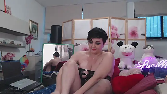 Snapshot of lucillabollente chatting on March 19, 2025, 3:08 pm lucillabollente online show from March 19, 2025, 3:08 pm