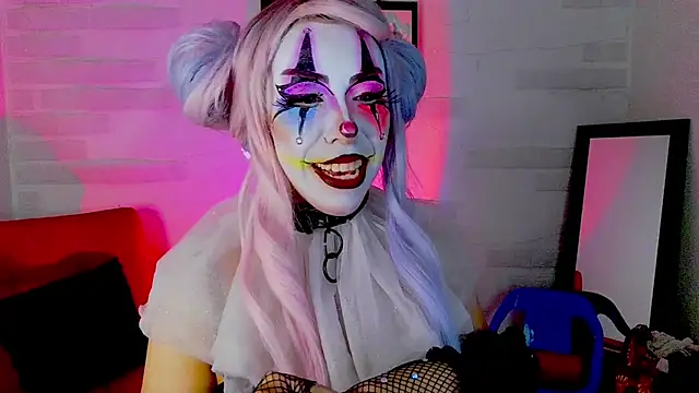 sky girl1 online show from October 24, 2025, 3:49 am