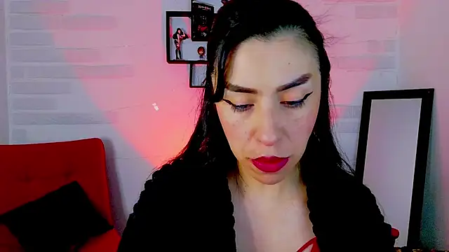 sky girl1 online show from October 8, 2025, 2:35 am