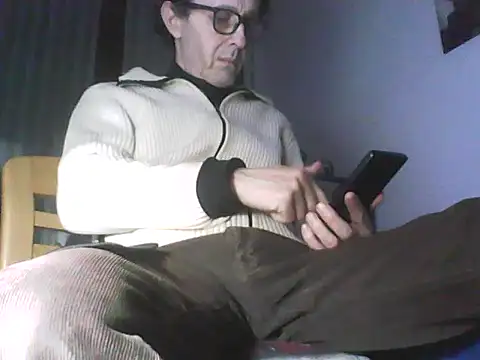 Snapshot of Moro_ra chatting on January 11, 2026, 7:54 pm Moro ra online show from January 11, 2026, 7:54 pm