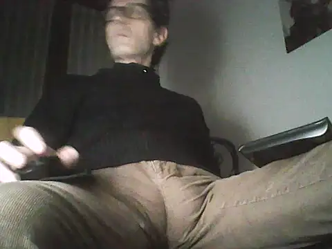 Snapshot of Moro_ra chatting on February 15, 2026, 7:24 pm Moro ra online show from February 15, 2026, 7:24 pm