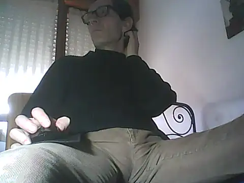 Snapshot of Moro_ra chatting on March 1, 2026, 1:00 pm Moro ra online show from March 1, 2026, 1:00 pm