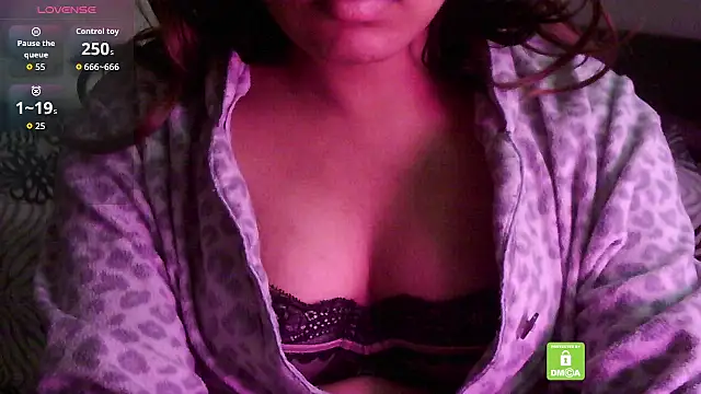 Snapshot of bxdgirlhr chatting on April 24, 2026, 5:37 pm bxdgirlhr online show from April 24, 2026, 5:37 pm