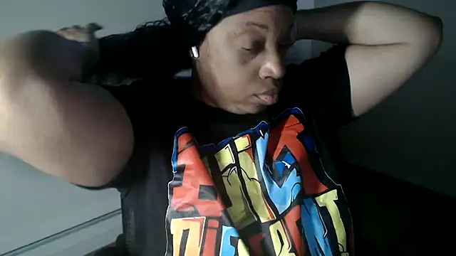 Snapshot of Sexymona1218 chatting on December 18, 2025, 9:40 pm Sexymona1218 online show from December 18, 2025, 9:40 pm