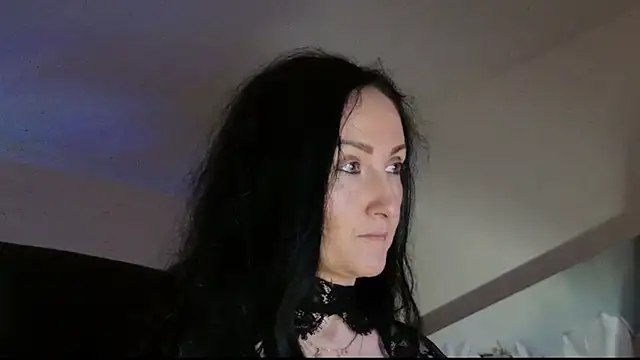 lara heaven online show from October 27, 2025, 4:02 am