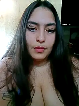 Snapshot of xandra252 chatting on April 28, 2026, 2:32 pm xandra252 online show from April 28, 2026, 2:32 pm