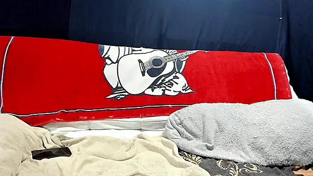 iBreakHeartz online show from December 10, 2024, 1:00 am