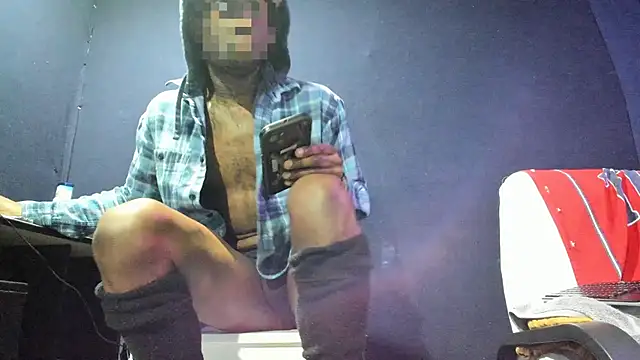 iBreakHeartz online show from December 24, 2024, 6:28 pm