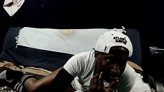 iBreakHeartz online show from March 3, 2025, 12:23 am