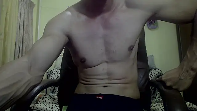 Snapshot of SexyMuscled chatting on September 16, 2025, 8:10 pm SexyMuscled online show from September 16, 2025, 8:10 pm
