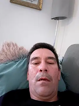 dick81 online show from April 25, 2026, 10:29 pm