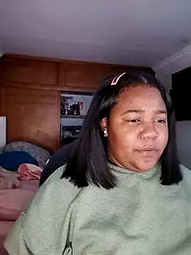 Snapshot of Daddys_girl1 chatting on September 19, 2025, 5:22 am Daddys girl1 online show from September 19, 2025, 5:22 am
