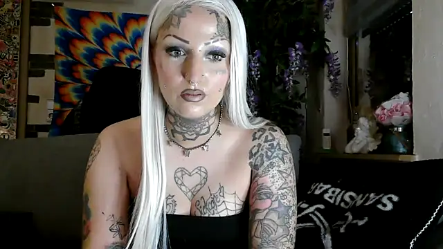 Snapshot of RoxxyInk chatting on September 10, 2025, 7:29 am RoxxyInk online show from September 10, 2025, 7:29 am