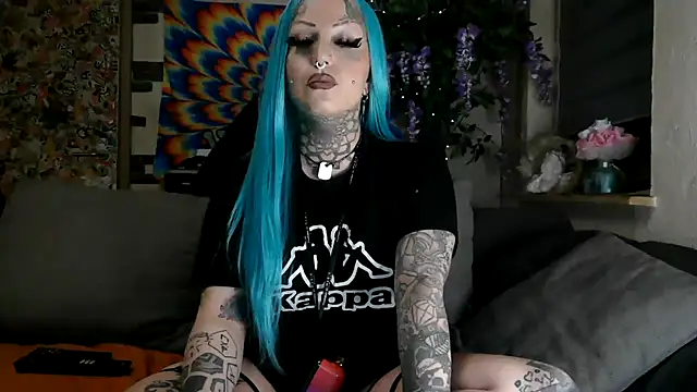 Snapshot of RoxxyInk chatting on March 11, 2025, 12:00 am RoxxyInk online show from March 11, 2025, 12:00 am
