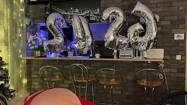 Snapshot of Monageil chatting on January 11, 2026, 5:31 pm Monageil online show from January 11, 2026, 5:31 pm