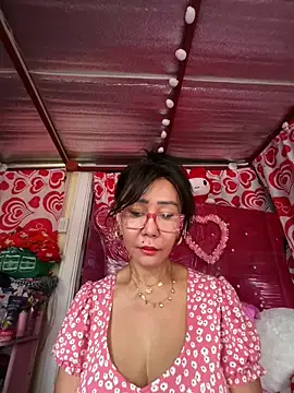 sweetieme online show from March 8, 2026, 3:32 am