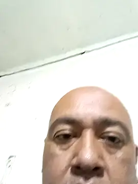 Snapshot of GeorgeVergaGrues chatting on October 13, 2025, 1:51 am GeorgeVergaGrues online show from October 13, 2025, 1:51 am