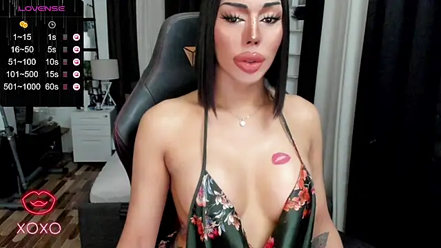 Snapshot of Forever_MissCandace chatting on February 23, 2025, 11:47 pm Forever MissCandace online show from February 23, 2025, 11:47 pm