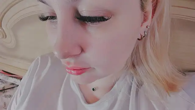 Snapshot of nast-yy chatting on March 5, 2026, 4:09 am nast-yy online show from March 5, 2026, 4:09 am