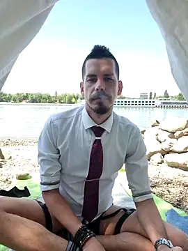 Snapshot of viraglaci18@xh chatting on May 10, 2026, 10:41 am viraglaci18xh online show from May 10, 2026, 10:41 am