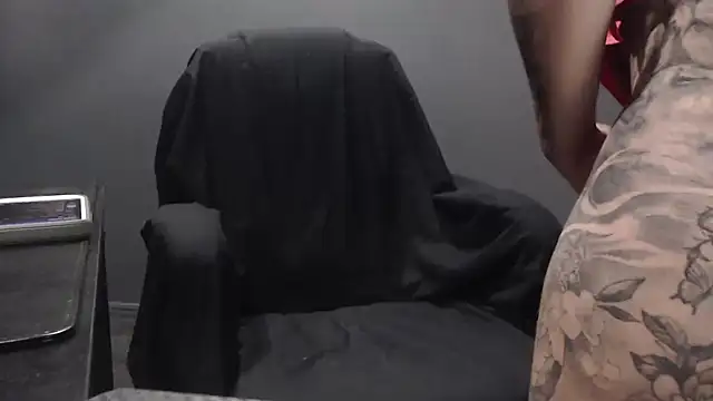 poisonivyx online show from October 9, 2025, 12:44 am