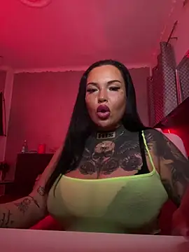  MelinaCurves  online show from May 8, 2026, 11:41 pm