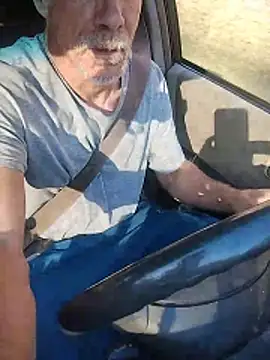 Biknight online show from November 14, 2025, 8:34 pm