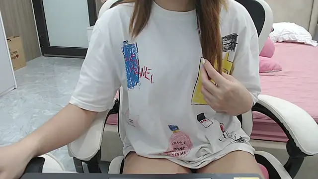 Snapshot of Hanako_love chatting on September 25, 2025, 4:51 am Hanako love online show from September 25, 2025, 4:51 am