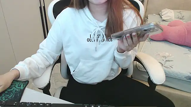 Snapshot of Hanako_love chatting on March 9, 2025, 3:43 am Hanako love online show from March 9, 2025, 3:43 am