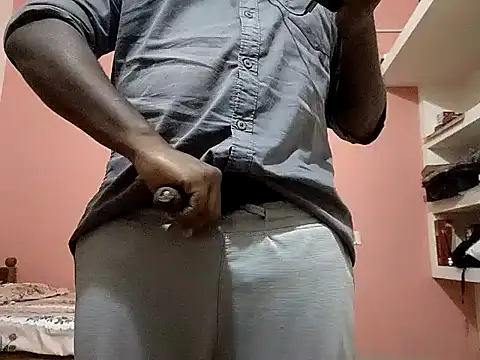 Snapshot of Aneesh007m chatting on November 14, 2025, 5:16 pm Aneesh007m online show from November 14, 2025, 5:16 pm