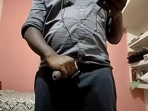 Snapshot of Aneesh007m chatting on October 23, 2025, 6:39 pm Aneesh007m online show from October 23, 2025, 6:39 pm