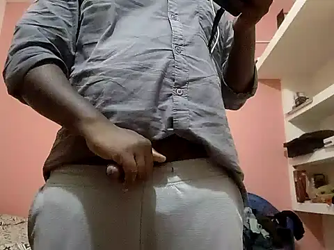 Snapshot of Aneesh007m chatting on January 8, 2026, 4:51 am Aneesh007m online show from January 8, 2026, 4:51 am