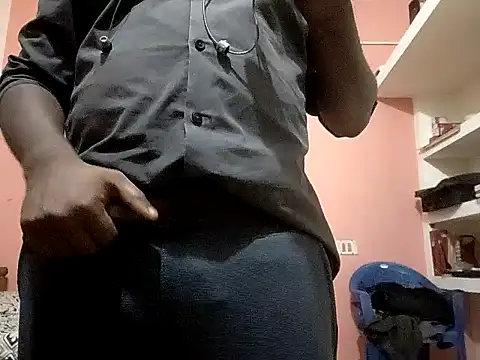 Snapshot of Aneesh007m chatting on February 16, 2026, 5:22 pm Aneesh007m online show from February 16, 2026, 5:22 pm