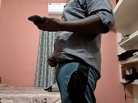 Snapshot of Aneesh007m chatting on November 19, 2025, 6:30 pm Aneesh007m online show from November 19, 2025, 6:30 pm