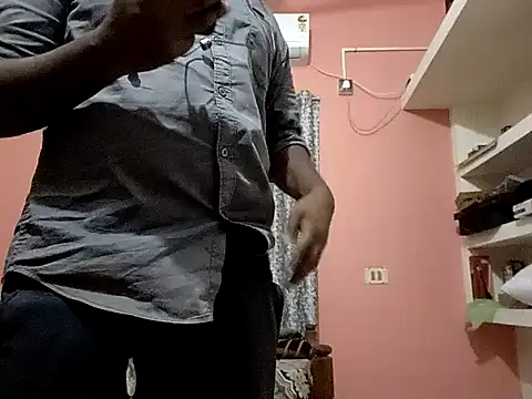 Snapshot of Aneesh007m chatting on October 22, 2025, 6:29 pm Aneesh007m online show from October 22, 2025, 6:29 pm