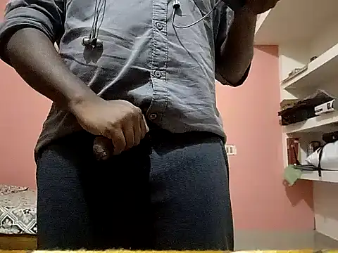 Snapshot of Aneesh007m chatting on November 7, 2025, 4:55 pm Aneesh007m online show from November 7, 2025, 4:55 pm