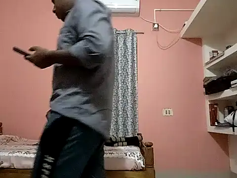 Snapshot of Aneesh007m chatting on November 11, 2025, 5:19 pm Aneesh007m online show from November 11, 2025, 5:19 pm