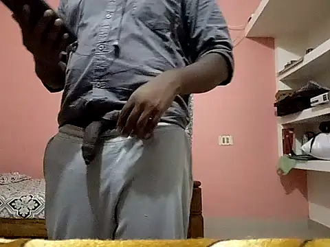 Snapshot of Aneesh007m chatting on October 29, 2025, 6:07 pm Aneesh007m online show from October 29, 2025, 6:07 pm